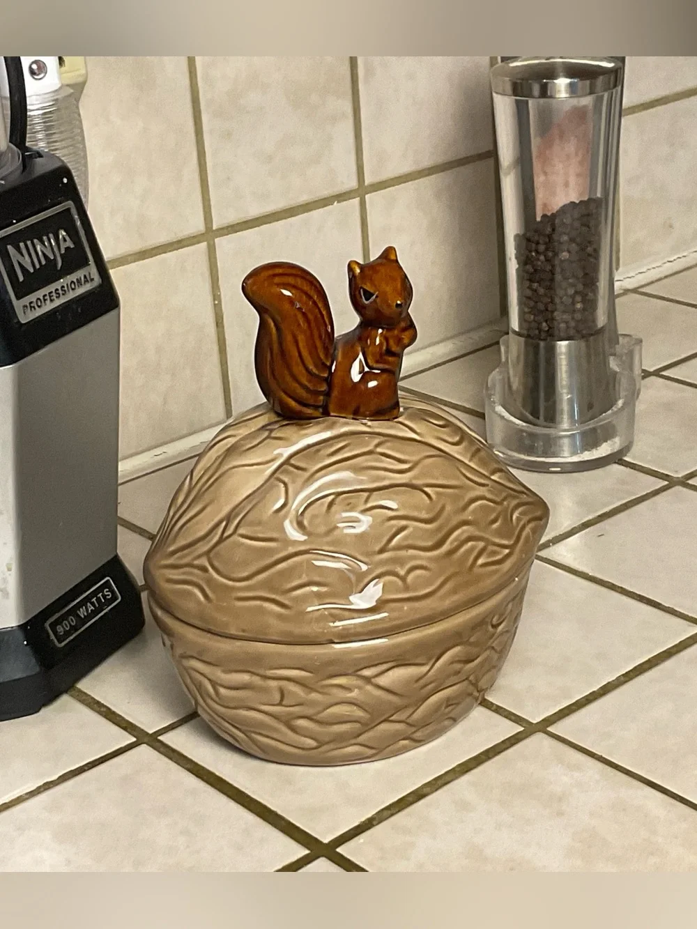 Vintage Armbee Taiwan Squirrel Nut Bowl Cookie jar Woodland Cottagecore Canister